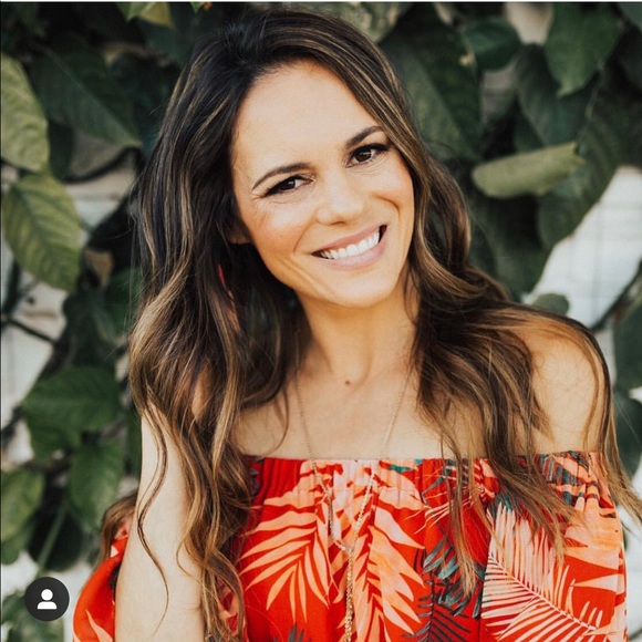 Meet your Posher, Jillian - Picture 1 of 1